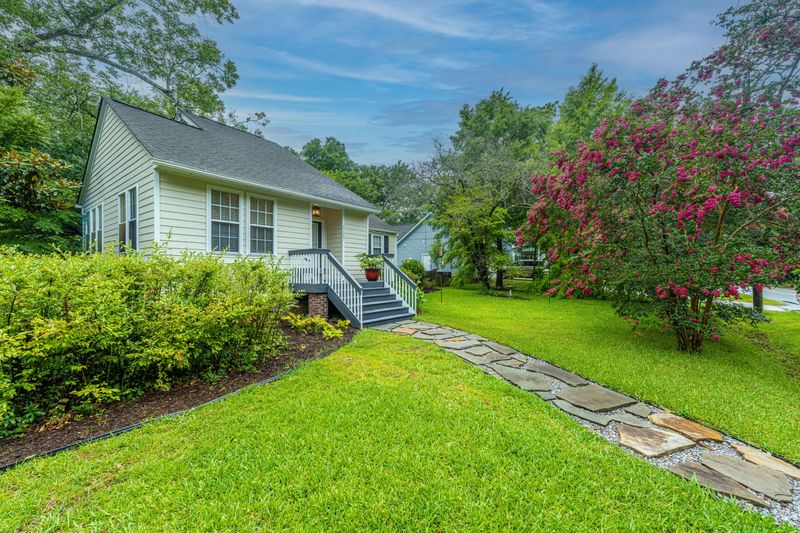 2137 Fort Pemberton Dr, Charleston, SC 29412