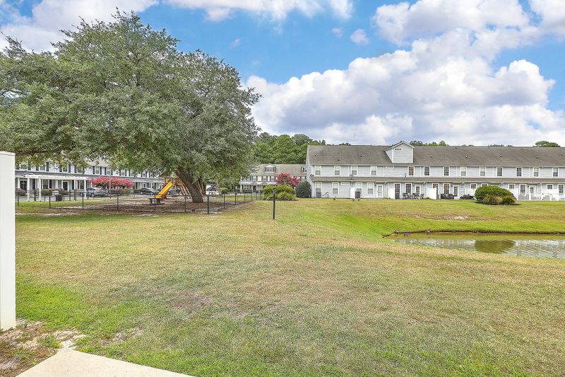 706 Hemingway Cir, Summerville, SC 29483