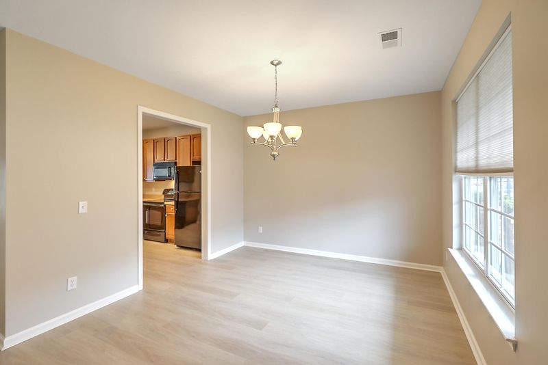706 Hemingway Cir, Summerville, SC 29483