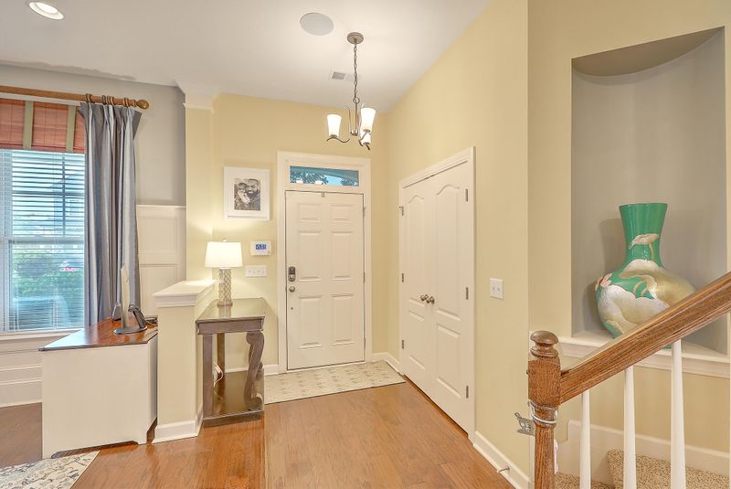 7511 Scupper Dr, Hanahan, SC 29410