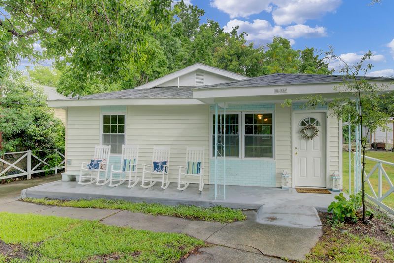 1935 English St, North Charleston, SC 29405