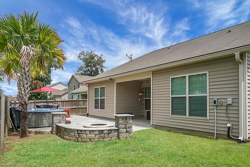 7577 High Maple Cir, North Charleston, SC 29418