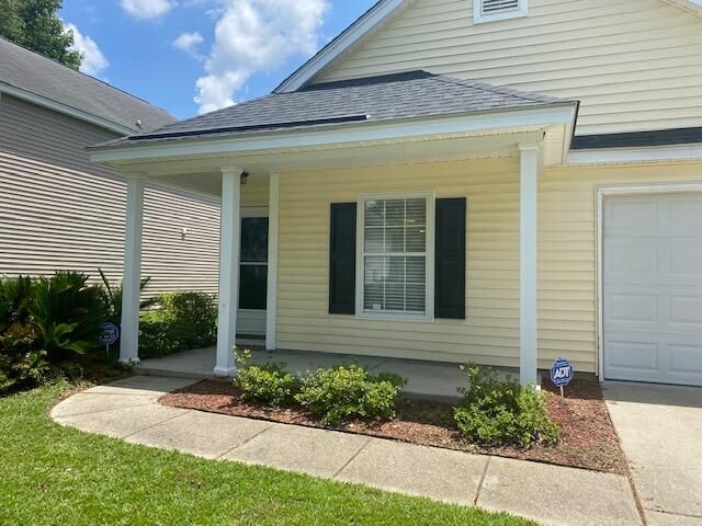 8600 Chloe Ln, North Charleston, SC 29406