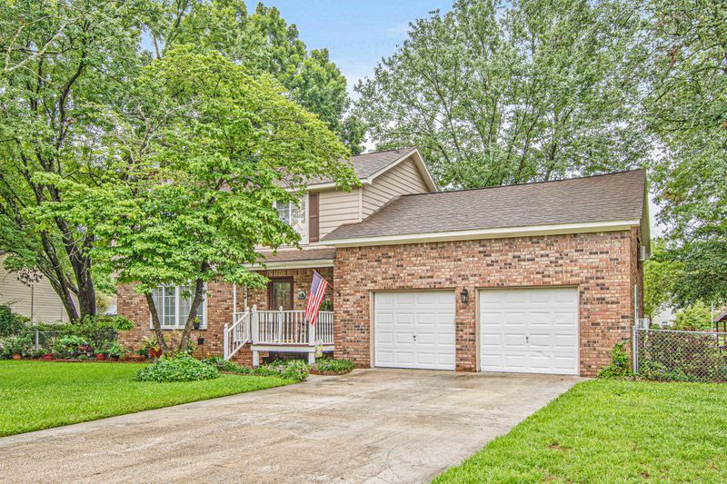 104 Woodbridge Dr, Summerville, SC 29486