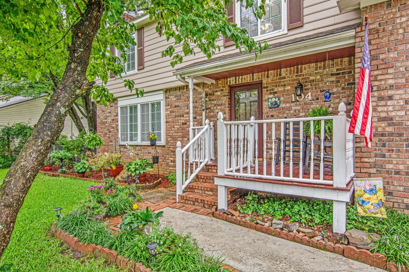 104 Woodbridge Dr, Summerville, SC 29486