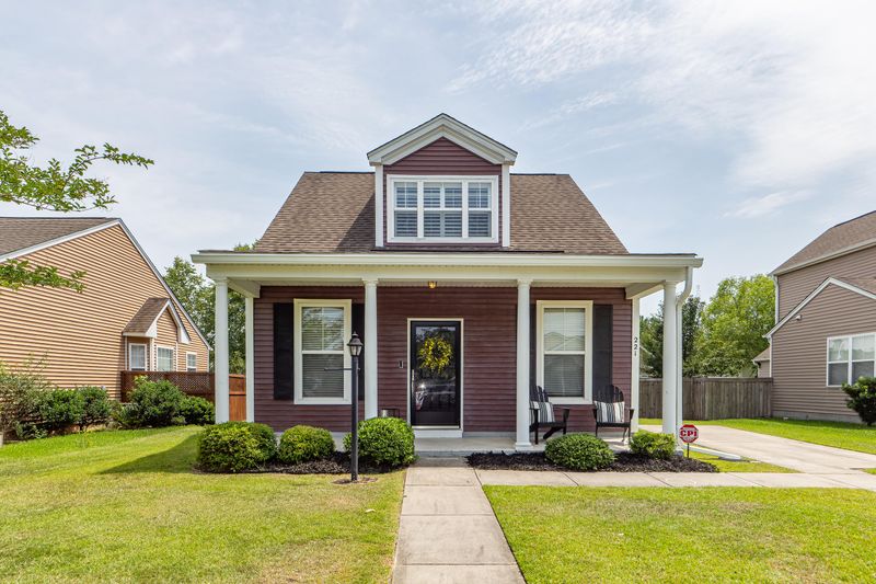 221 Killarney Trl, Moncks Corner, SC 29461