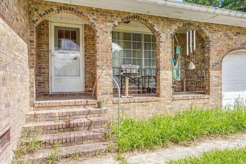 101 Shadow Brook Dr, Summerville, SC 29483