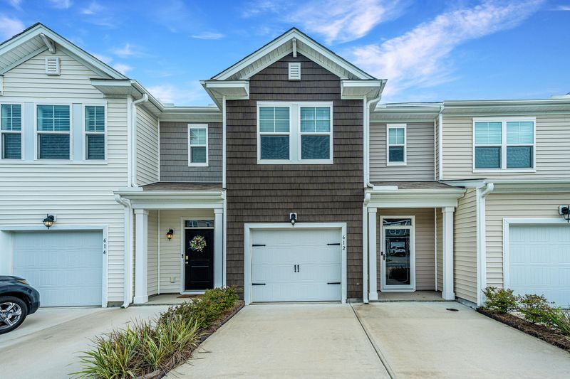 612 Hilchot Dr, Summerville, SC 29486