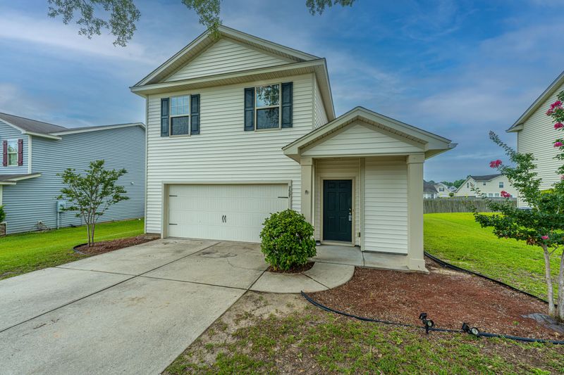 7667 Kinston St, North Charleston, SC 29418
