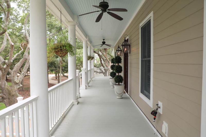 871 Hammocks Way, Edisto Island, SC 29438