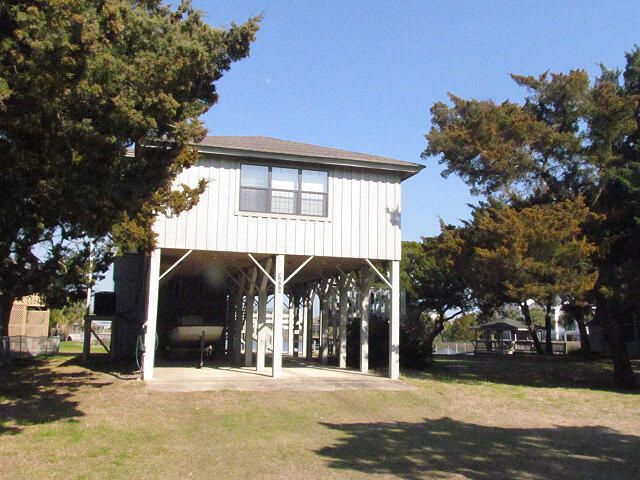 3609 Yacht Club Rd, Edisto Beach, SC 29438