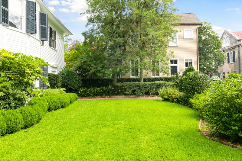 21 Church St, Charleston, SC 29401