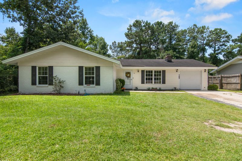 705 Mountain Pine Rd, Moncks Corner, SC 29461