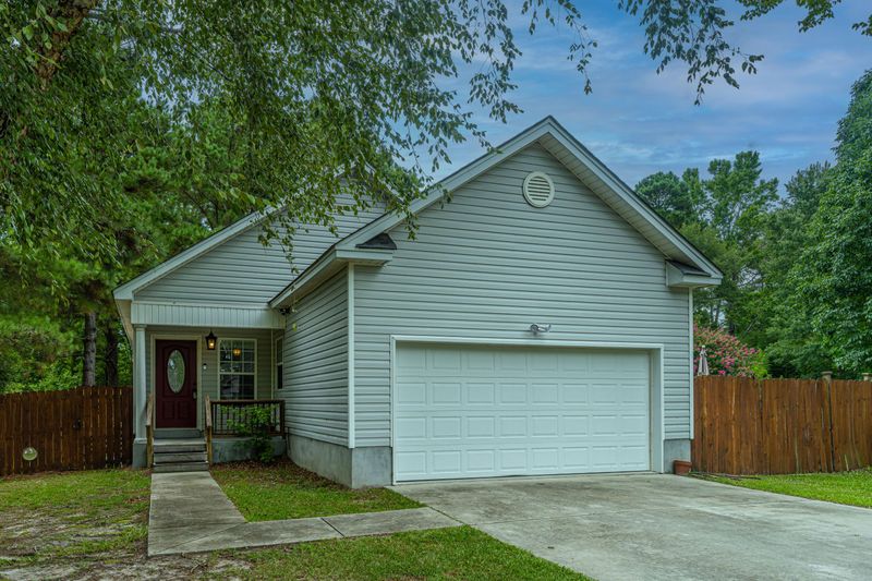 114 C Mountain Pine Rd, Moncks Corner, SC 29461