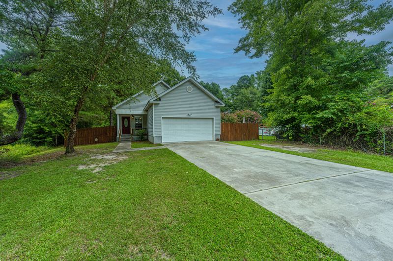 114 C Mountain Pine Rd, Moncks Corner, SC 29461