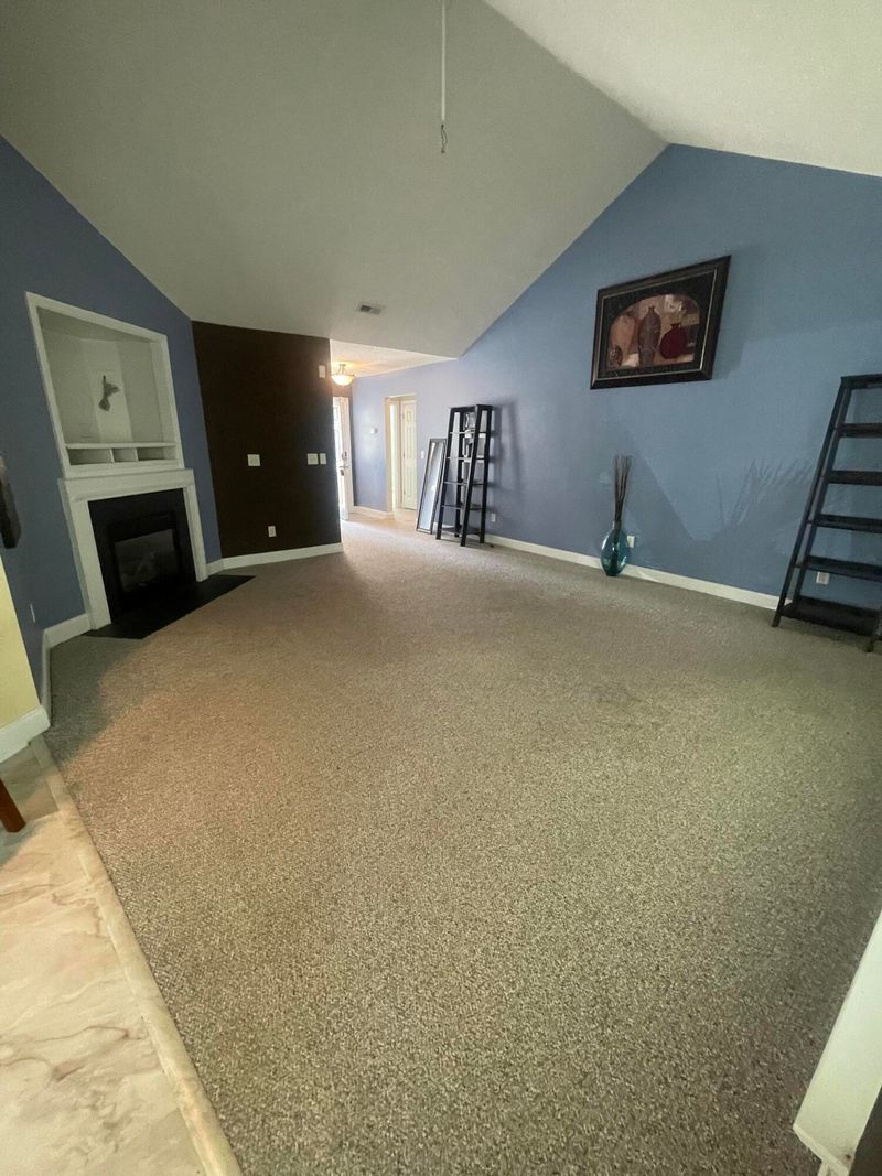 212 Lindy Creek Rd, Goose Creek, SC 29445