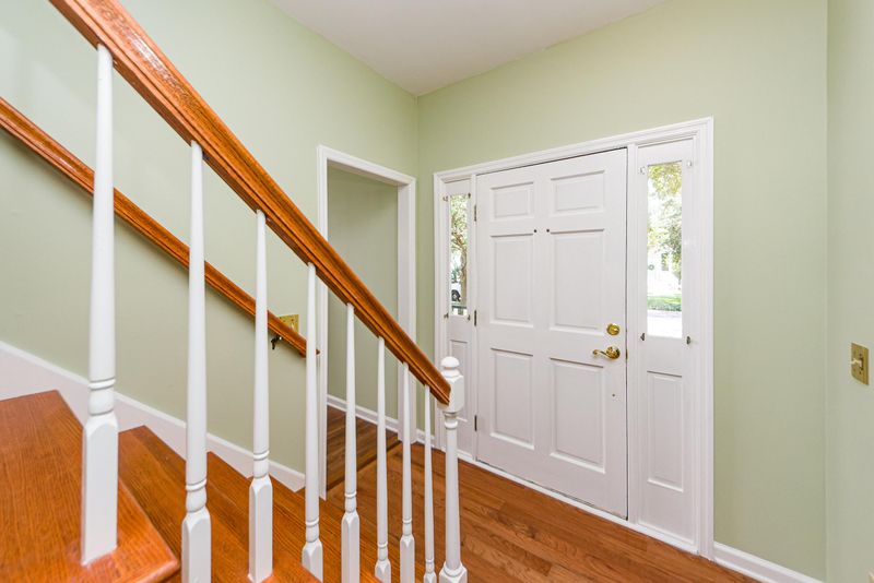 833 Harbor Pl Dr, Charleston, SC 29412