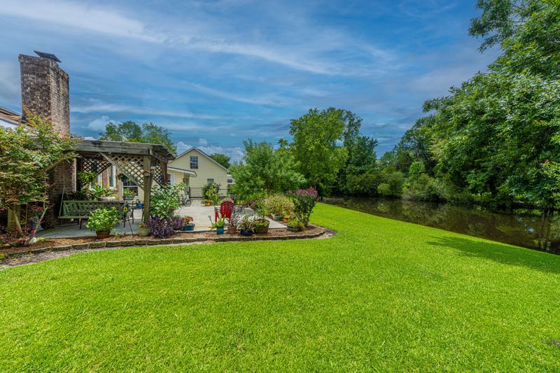 2887 Doncaster Dr, Charleston, SC 29414