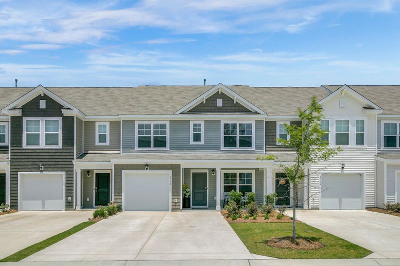 9790 Transplanter Cir, Ladson, SC 29456