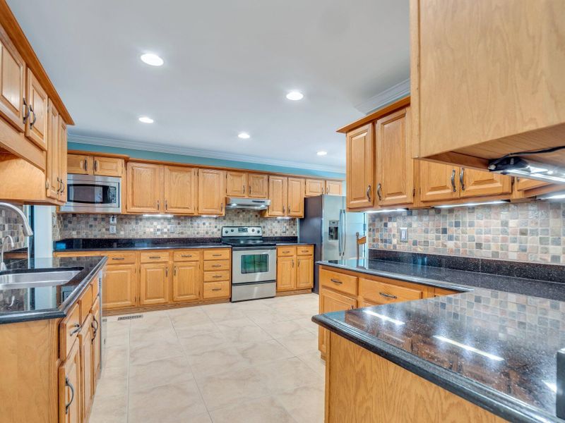 1022 Wellington Dr, Charleston, SC 29412