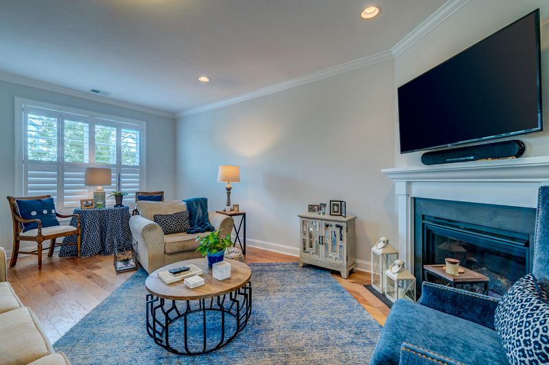 1612 Prince Edward St, Mount Pleasant, SC 29466