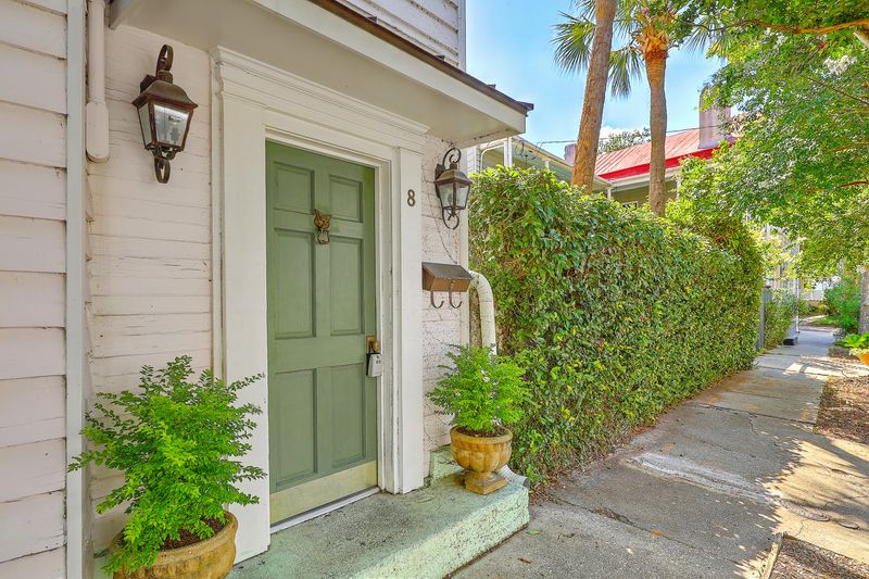 8 Jasper St, Charleston, SC 29403
