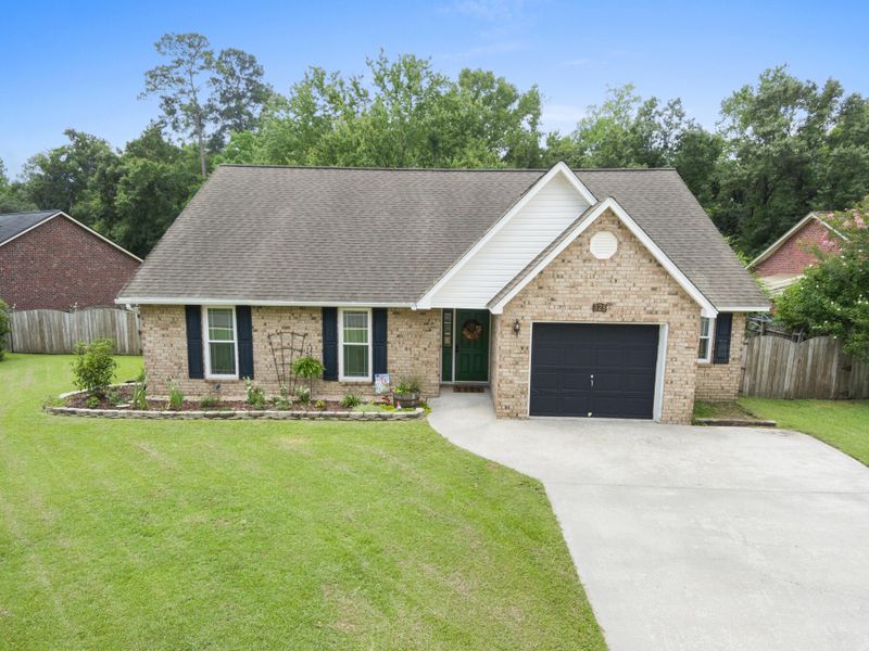 328 Camelot Dr, Goose Creek, SC 29445