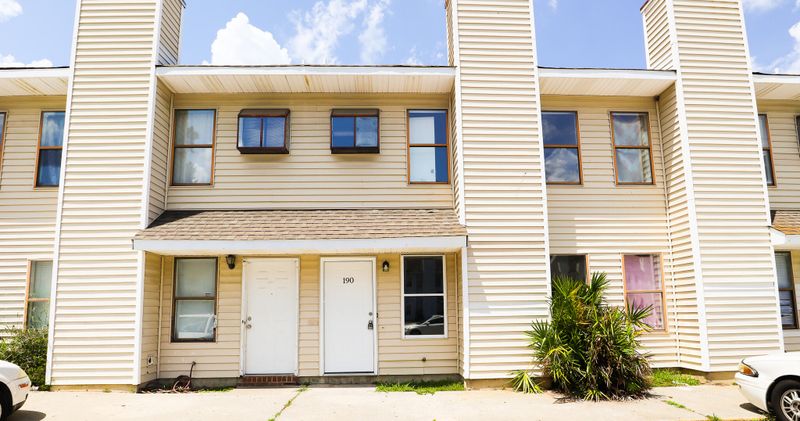 190 Pine Shadow Dr, Goose Creek, SC 29445