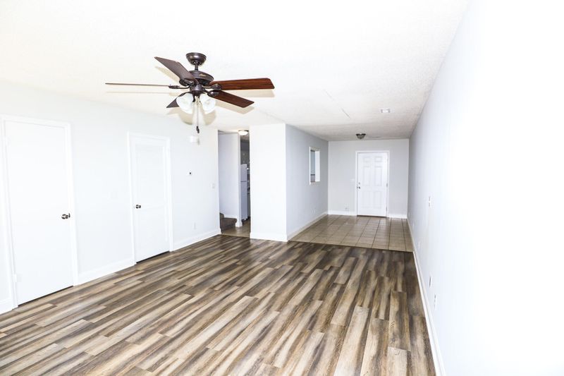 190 Pine Shadow Dr, Goose Creek, SC 29445