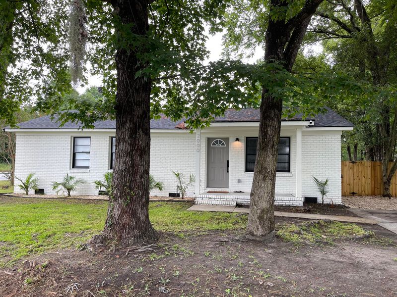 2000 Hazelwood Dr, Charleston, SC 29407
