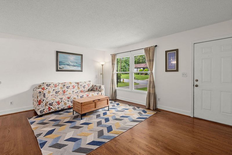 7674 Hillandale Rd, North Charleston, SC 29420