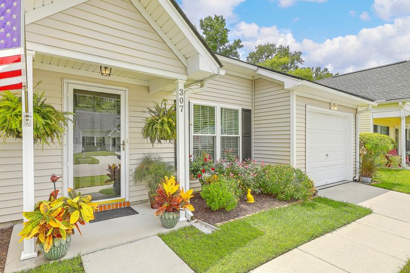 307 Dupont Way, Summerville, SC 29485