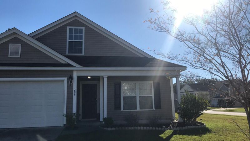 208 Maypop Dr, Goose Creek, SC 29445