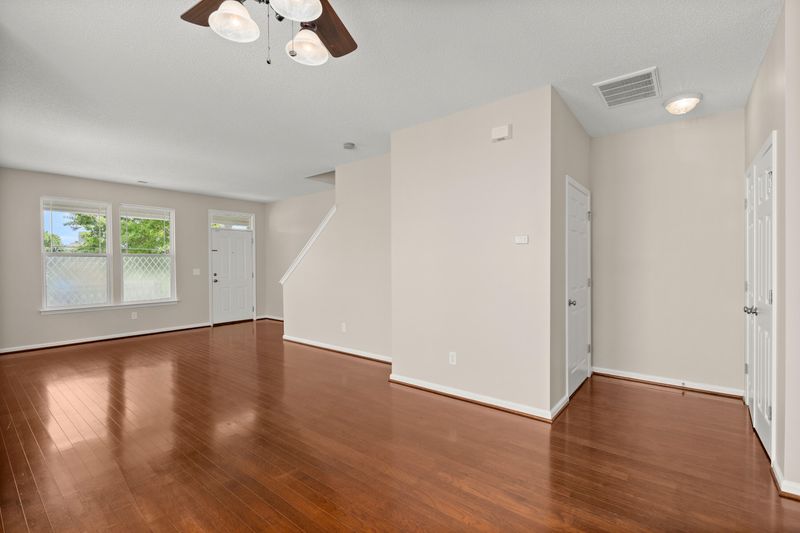 3893 Four Poles Park Dr, North Charleston, SC 29405