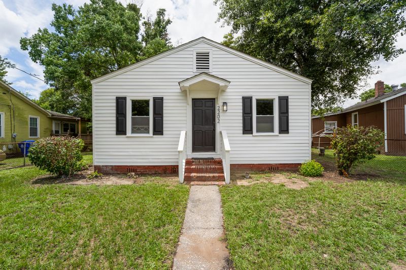2202 Cambridge Ave, North Charleston, SC 29405