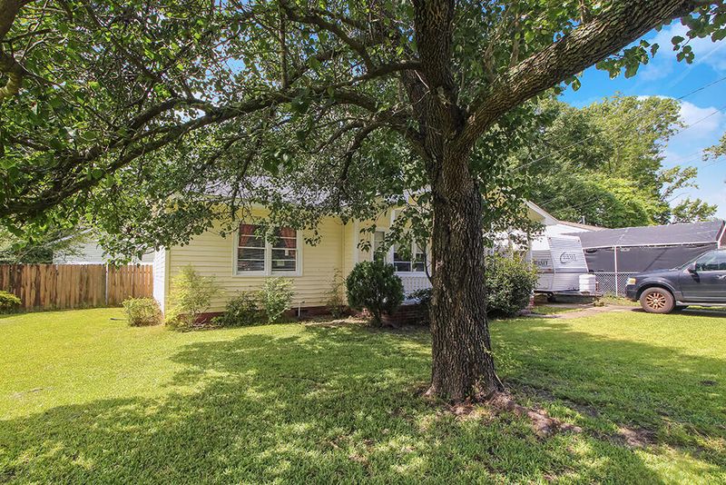 4333 Spur St, North Charleston, SC 29405