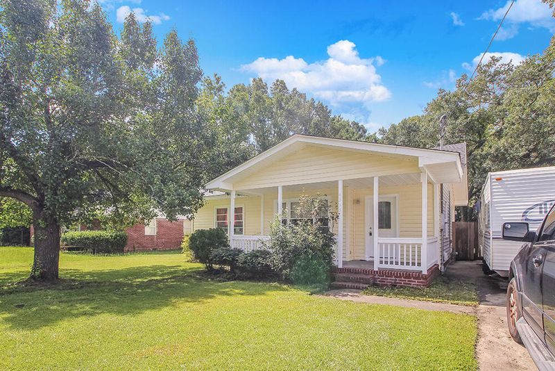 4333 Spur St, North Charleston, SC 29405