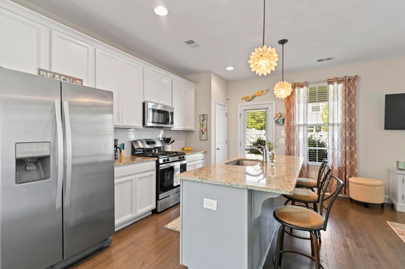 202 Brambling Ln, Charleston, SC 29414