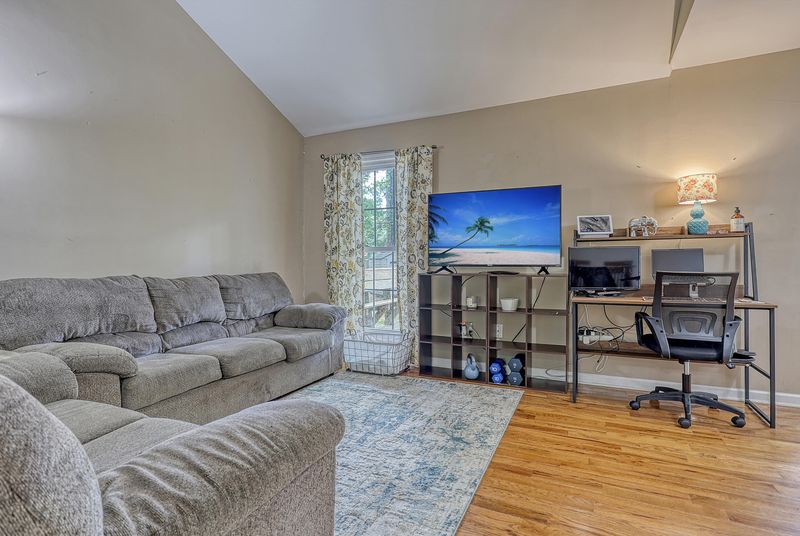 110 Whitner Ct, Goose Creek, SC 29445