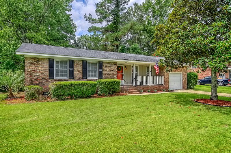 104 Heber Rd, Summerville, SC 29485