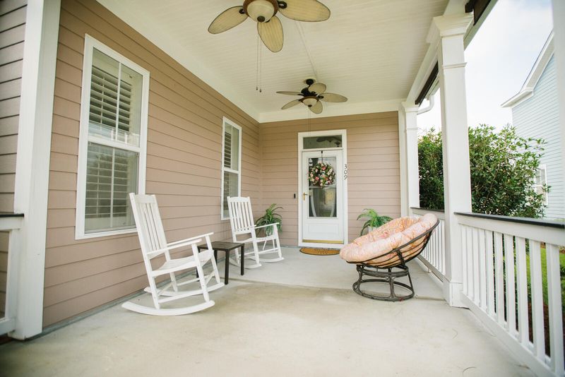 309 Amaryllis Ave, Summerville, SC 29483