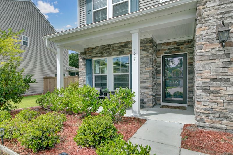 1035 Banker Ct, Mount Pleasant, SC 29429