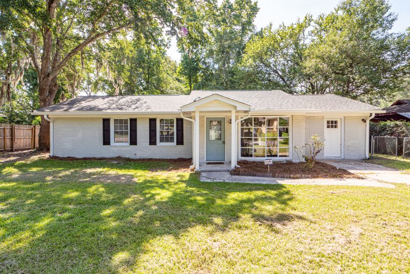 110 Greenhurst Ave, Summerville, SC 29485
