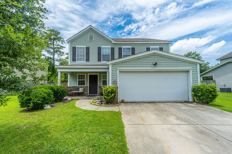 111 Farm Quarters Dr, Goose Creek, SC 29445
