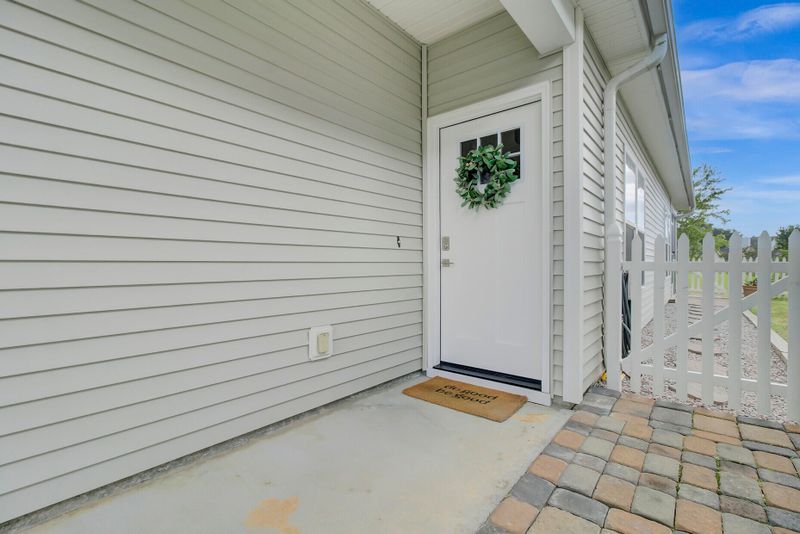 212 Saturn Ct, Summerville, SC 29483