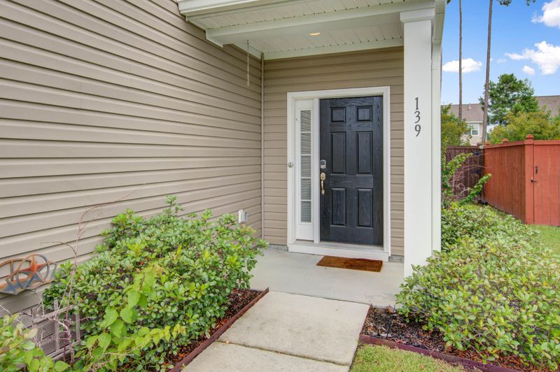 139 Radtko Rd, Summerville, SC 29486