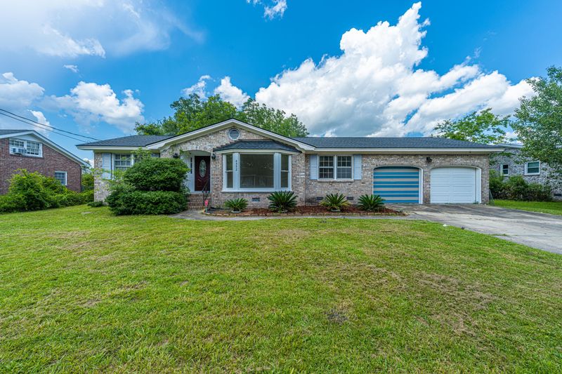 4352 Helene Dr, Charleston, SC 29418