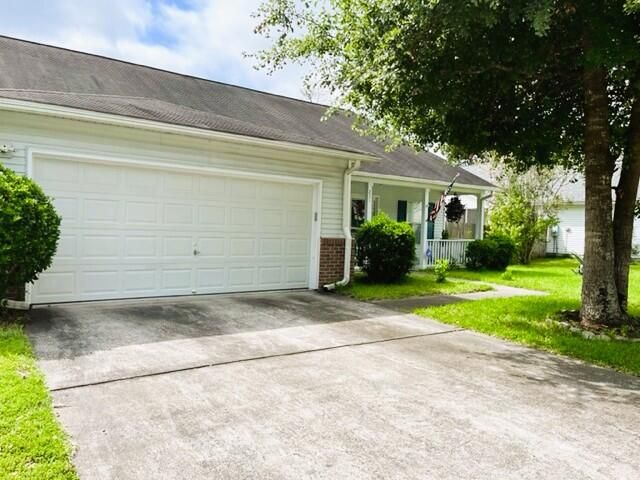 231 Ponderosa Dr, Ladson, SC 29456