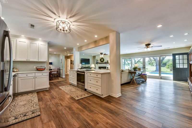 2668 Cherry Point Rd, Wadmalaw Island, SC 29487