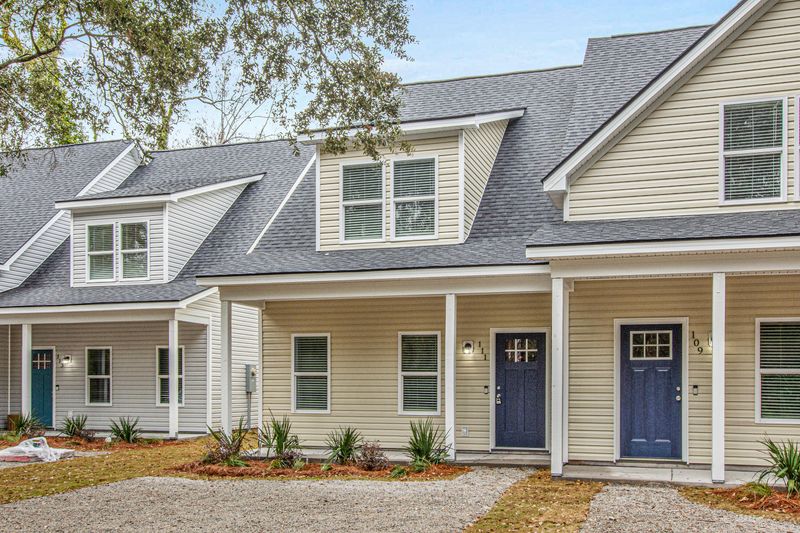 111 W Broad St, Summerville, SC 29485